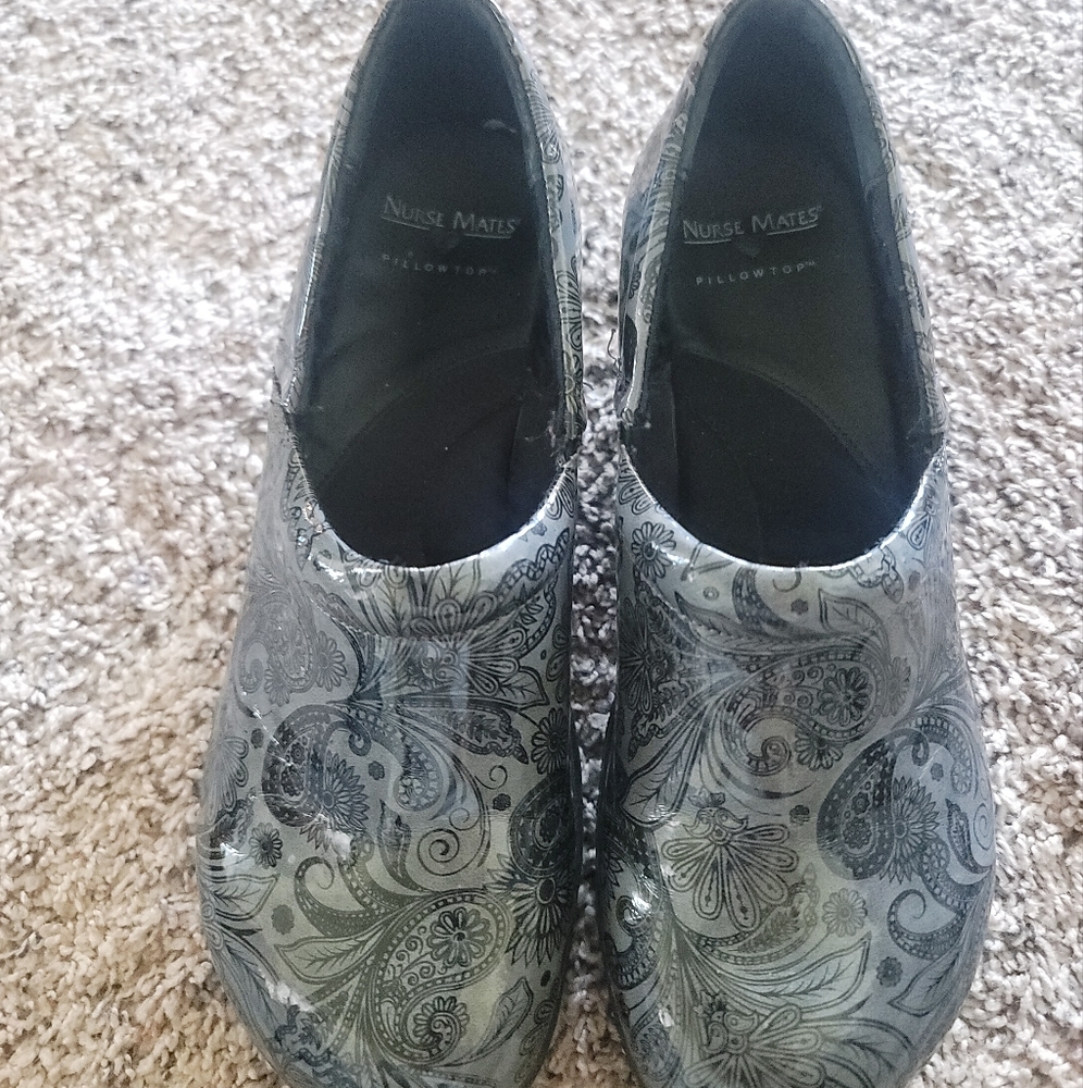 Nurse mates shoes, nice but do not fit me unfortunately